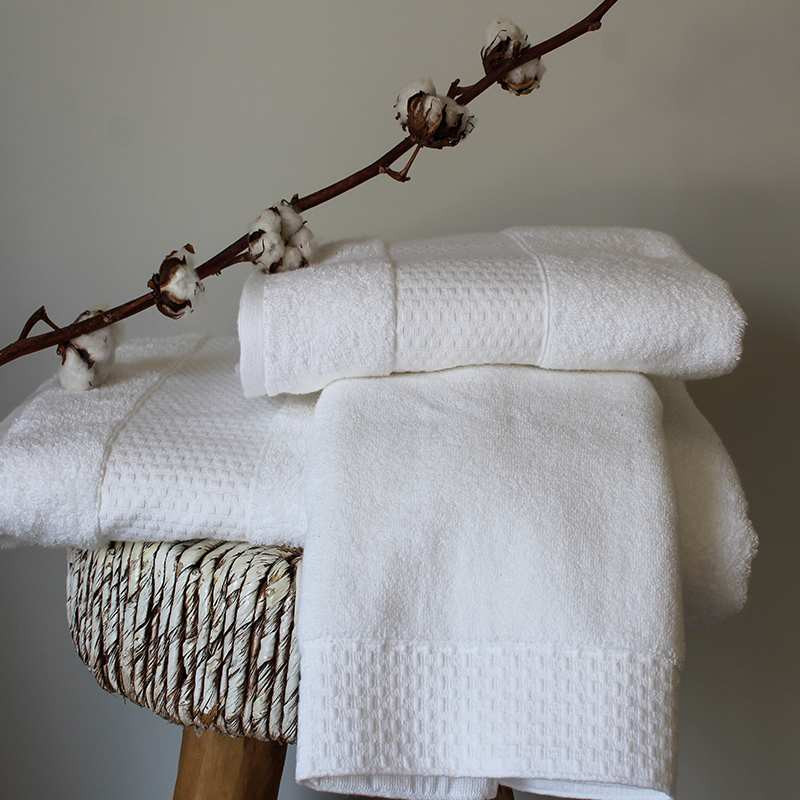 Brandsseller Lot de 10 serviettes essuie-mains pour la salle de bain ou la maison 30 x 30 cm 100 % coton 470 g/m² 30 x 30 cm Écru 